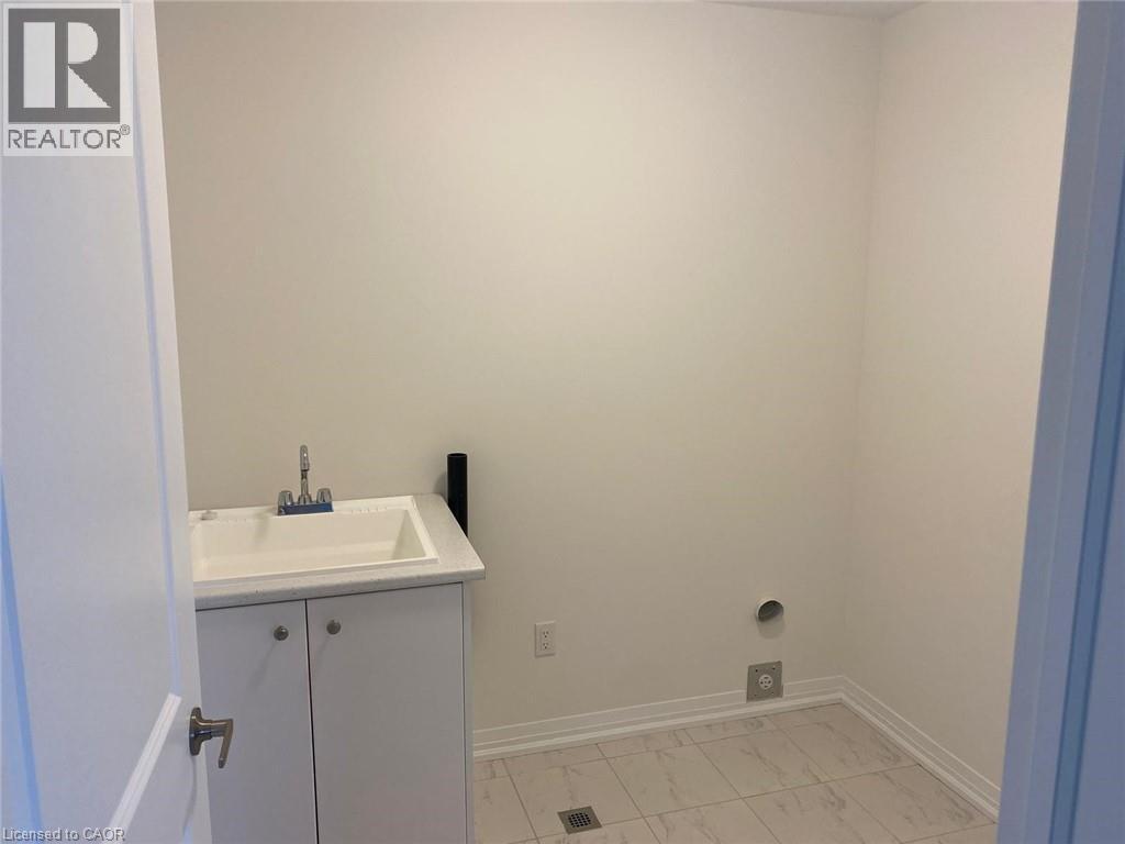 3 Pinnacle Court, Hamilton, Ontario  L0R 1W0 - Photo 11 - 40813183