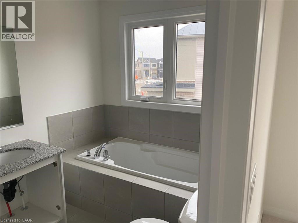 3 Pinnacle Court, Hamilton, Ontario  L0R 1W0 - Photo 19 - 40813183