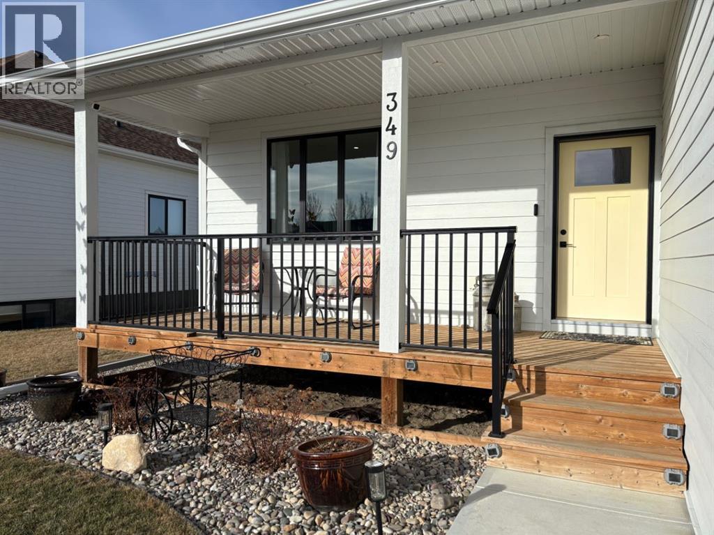 349 E 1 Avenue N, Magrath, Alberta  T0K 1J0 - Photo 6 - A2283786