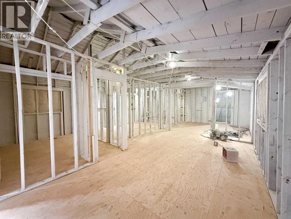 4906 52 Avenue, Olds, Alberta  T4H 1H2 - Photo 9 - A2286356