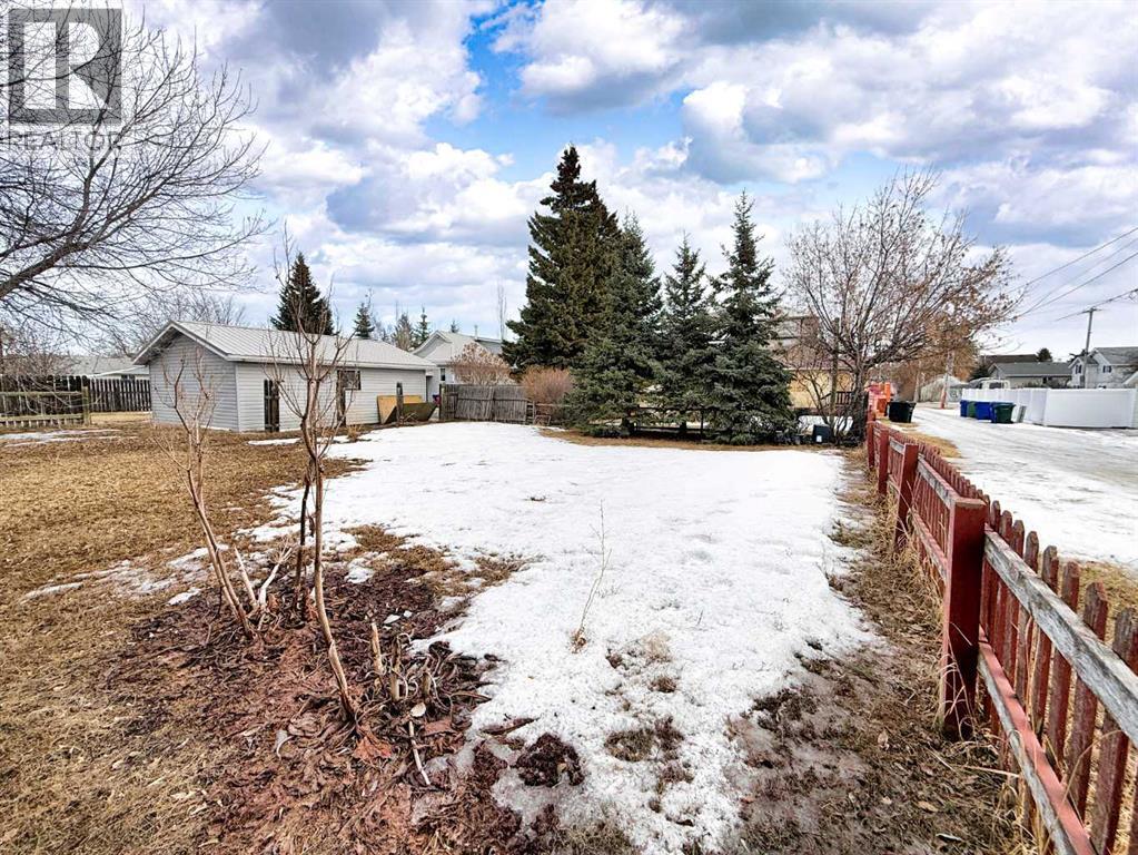 4906 52 Avenue, Olds, Alberta  T4H 1H2 - Photo 4 - A2286356