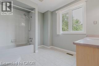 195 Duncairn Crescent, Hamilton, Ontario  L9C 6J9 - Photo 9 - 40813266