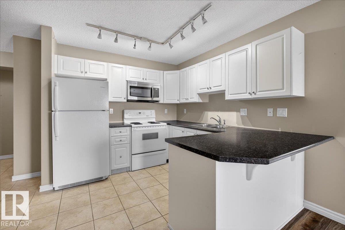 #402 10649 Saskatchewan Dr Nw, Edmonton, Alberta  T6E 6S8 - Photo 12 - E4472347