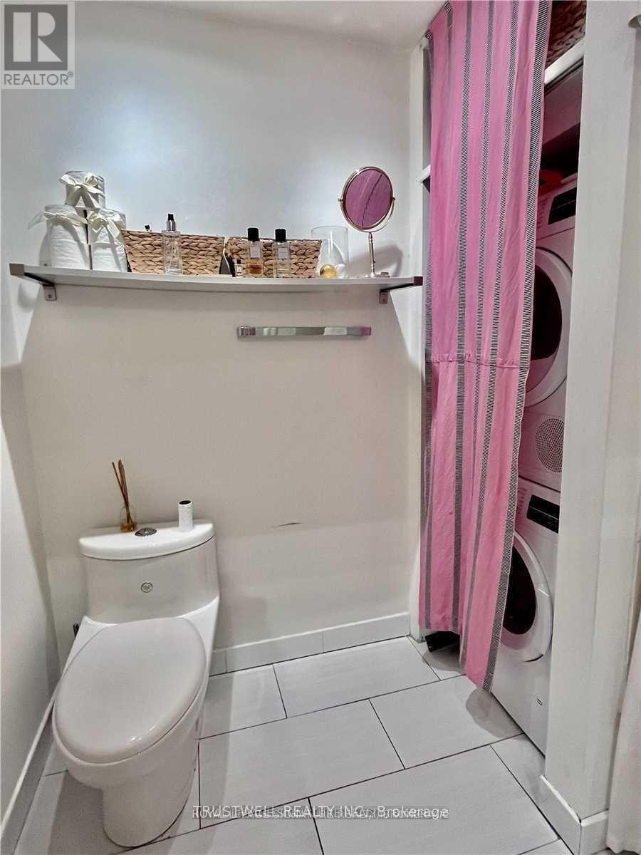 Main Floor - 220 Rose Park Drive, Toronto, Ontario  M4T 1R5 - Photo 17 - C12883876