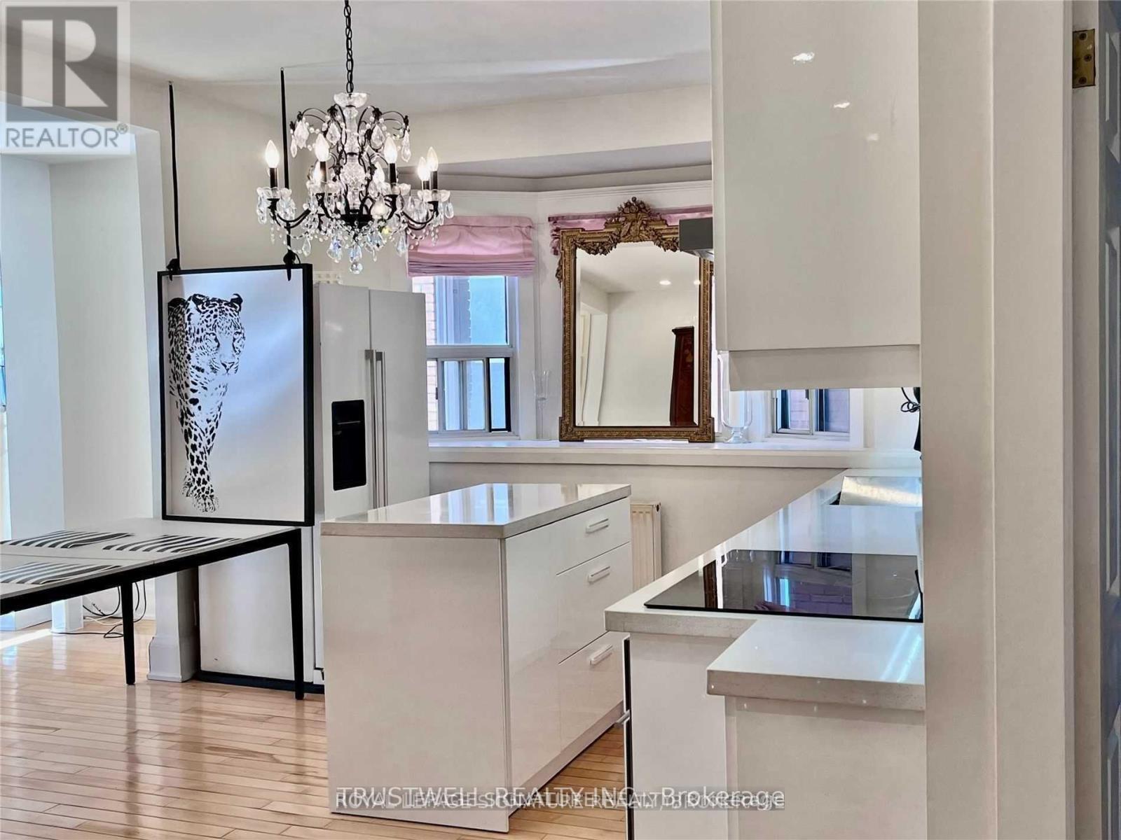 Main Floor - 220 Rose Park Drive, Toronto, Ontario  M4T 1R5 - Photo 5 - C12883876