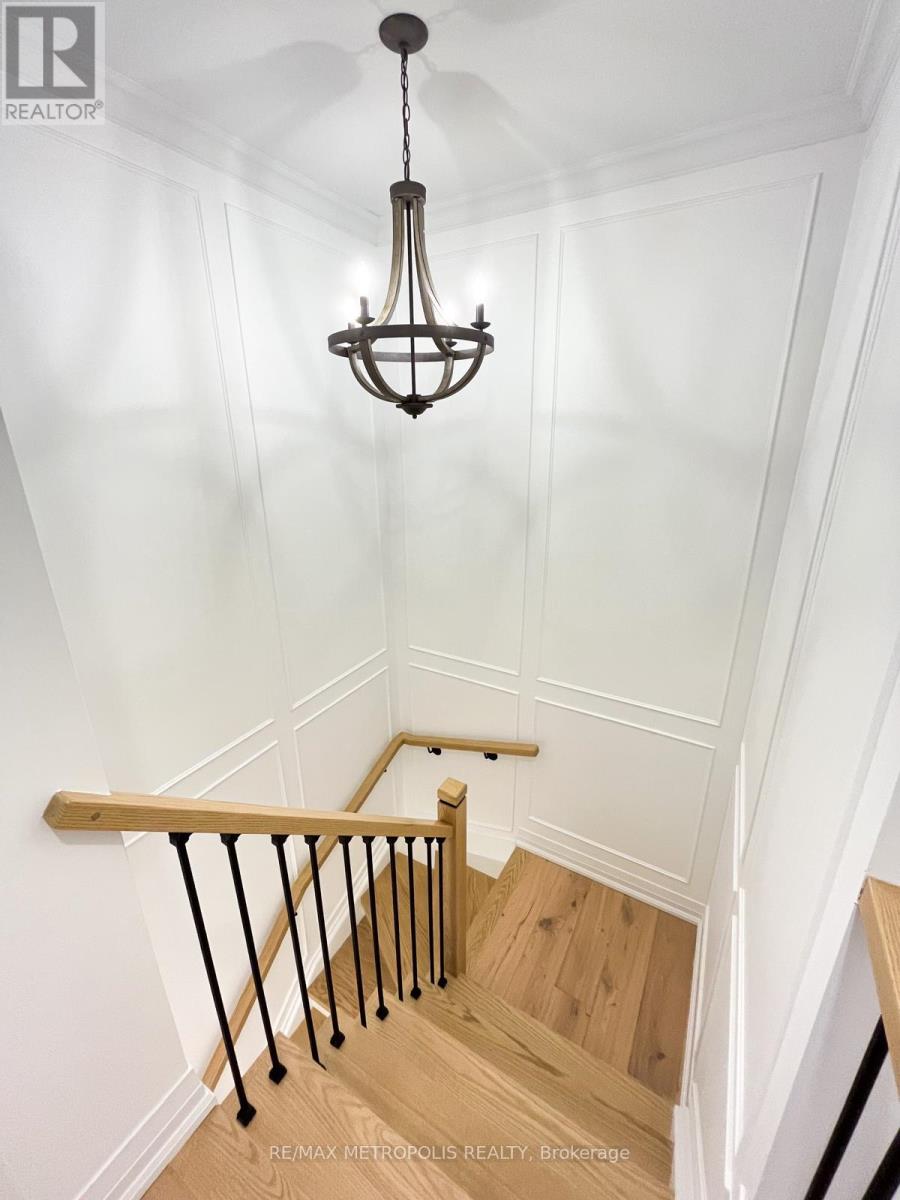 133 Lady May Drive, Oshawa, Ontario  L1R 3M5 - Photo 8 - E12895526