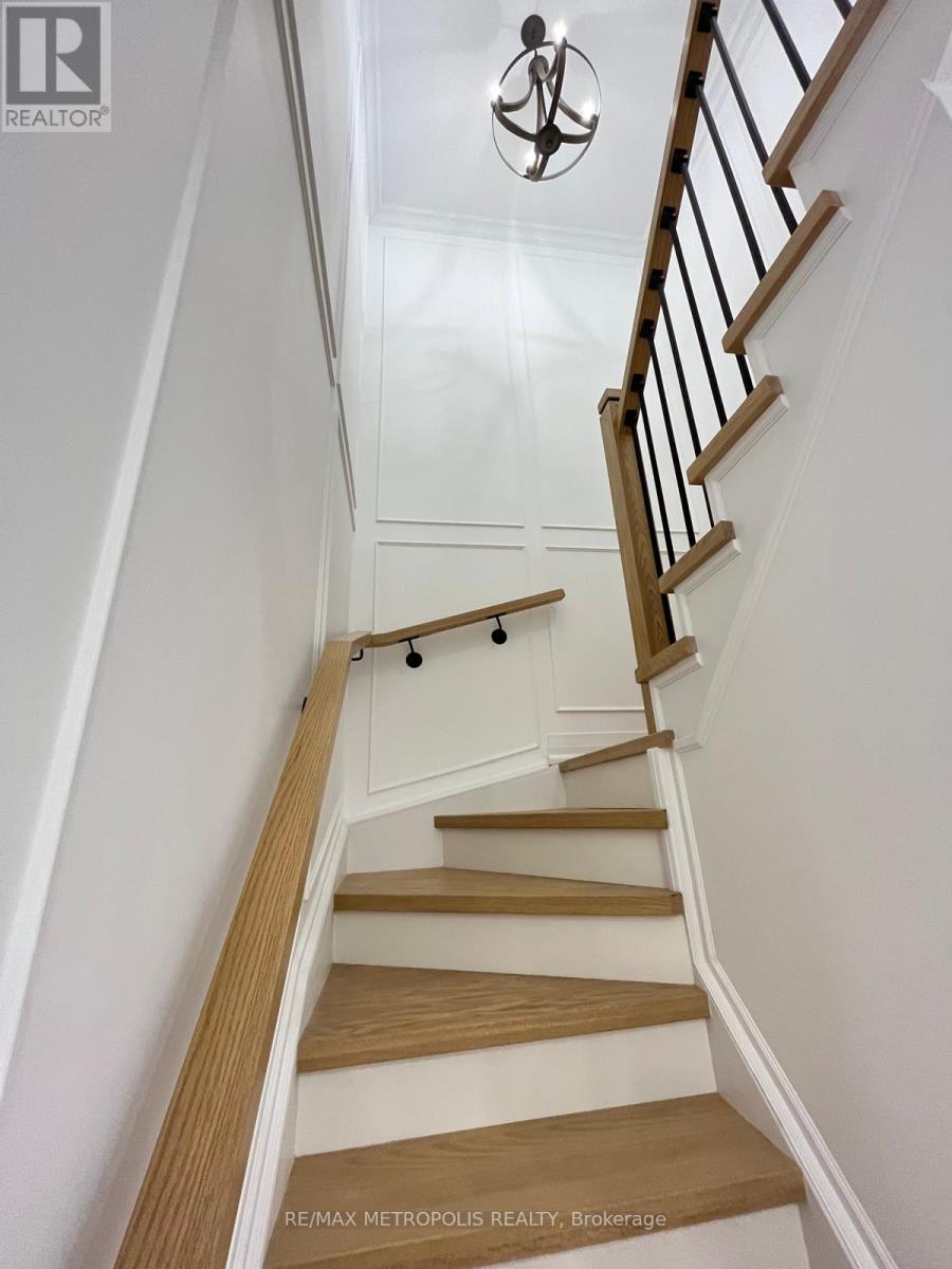 133 Lady May Drive, Oshawa, Ontario  L1R 3M5 - Photo 7 - E12895526