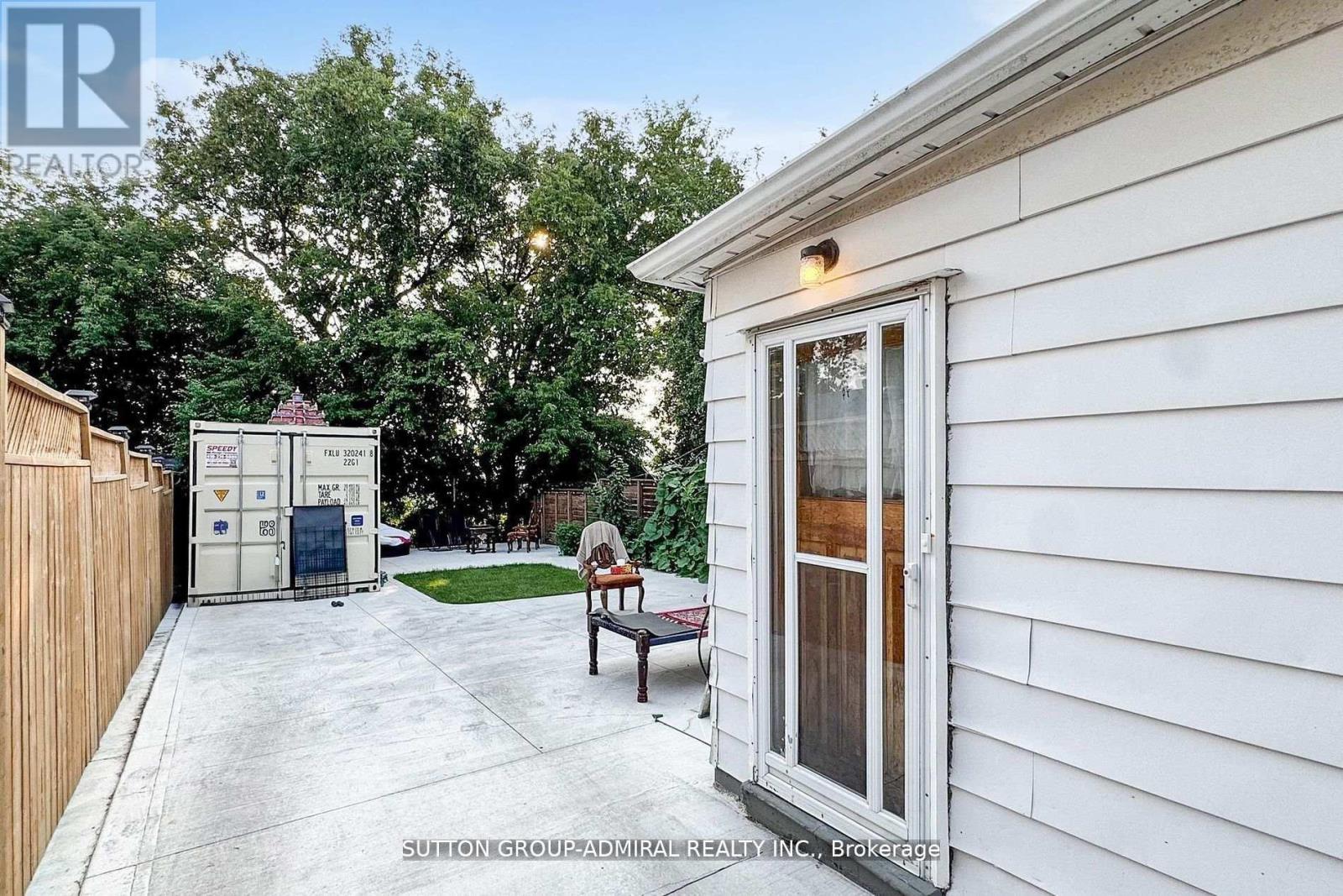 14 Spears Street, Toronto, Ontario  M6N 3X7 - Photo 43 - W12867988