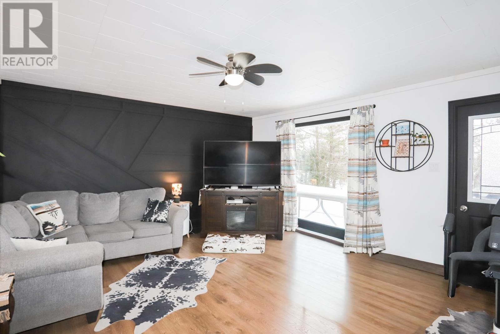 1099 Centre St, Algoma Mills, Ontario  P0R 1A0 - Photo 14 - SM260486