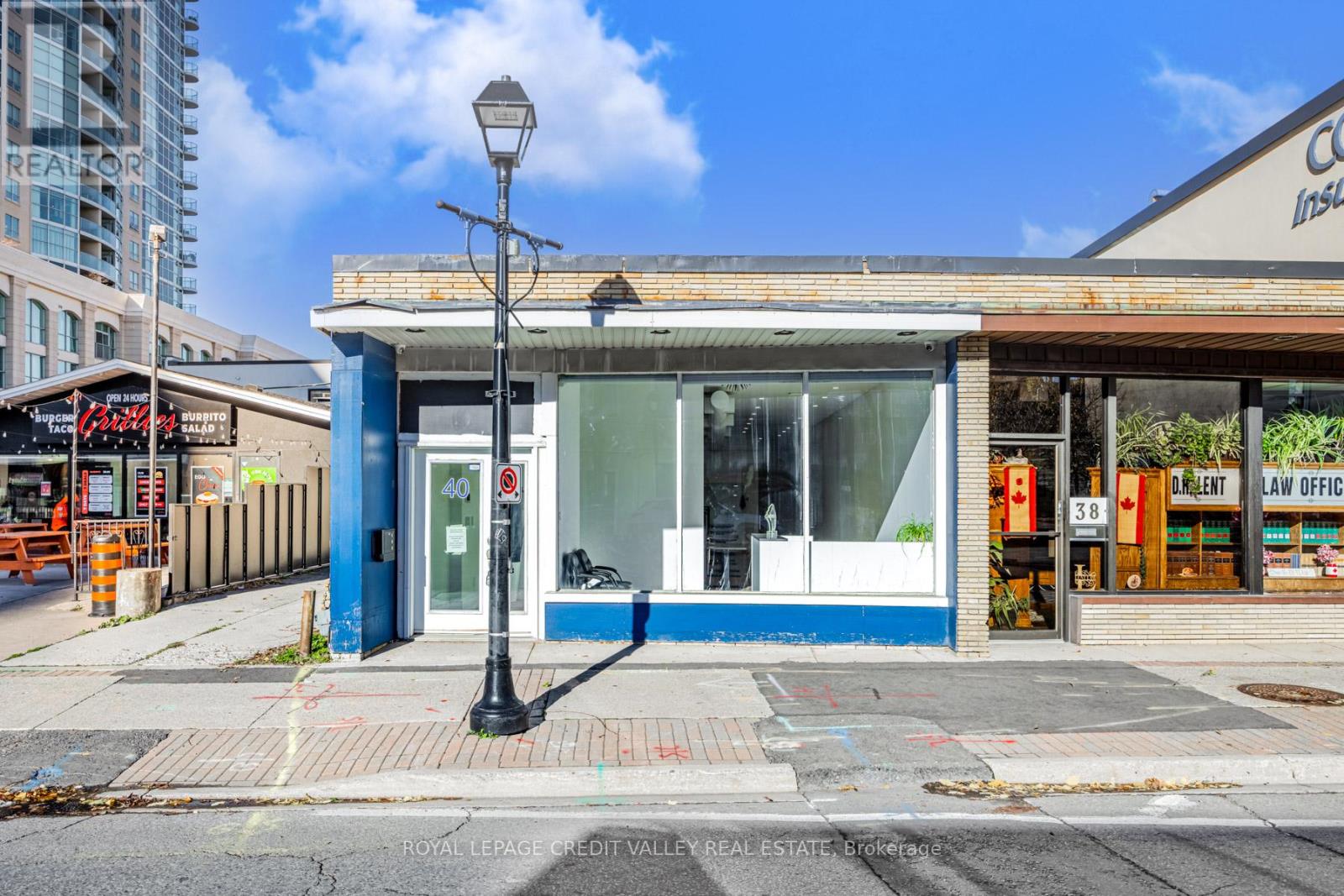 40 QUEEN STREET W, Brampton, Ontario