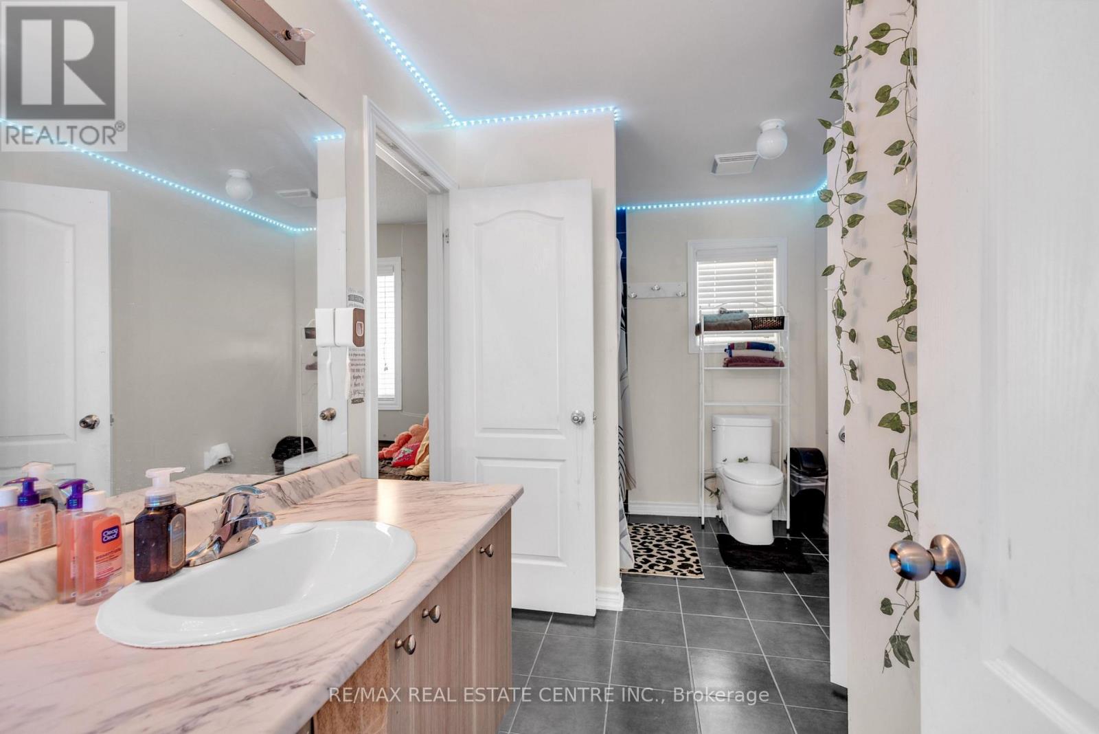 713 Halbert Drive, Shelburne, Ontario  L0N 1S2 - Photo 28 - X12895476