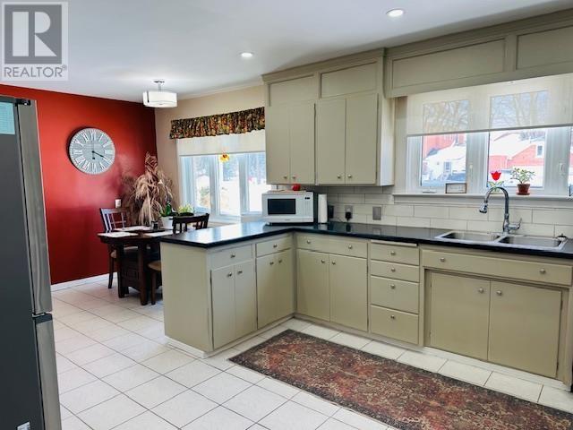 112 Upton Rd, Sault Ste. Marie, Ontario  P6A 3W1 - Photo 13 - SM260494