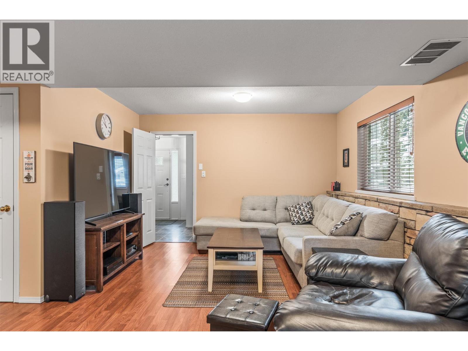 2287 Catt Avenue, Lumby, British Columbia  V0E 2G0 - Photo 19 - 10379734