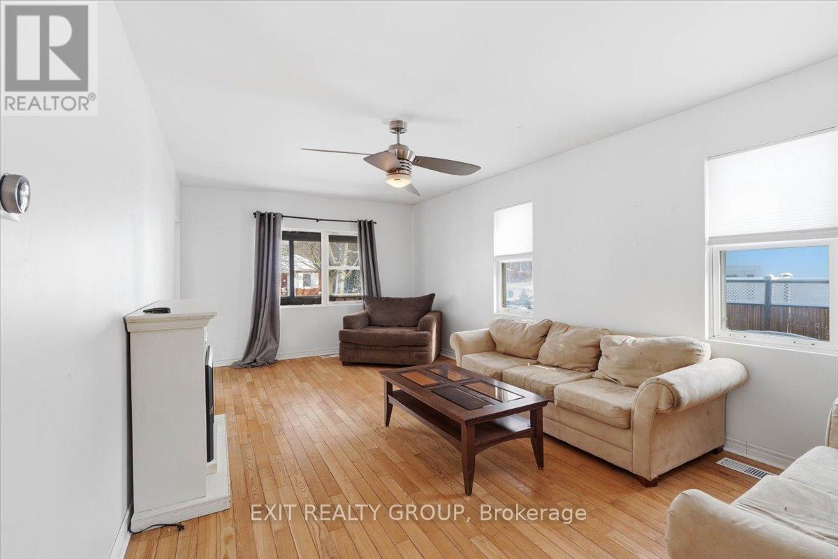 291 Tweed Street, Cobourg, Ontario  K9A 2R8 - Photo 10 - X12896658