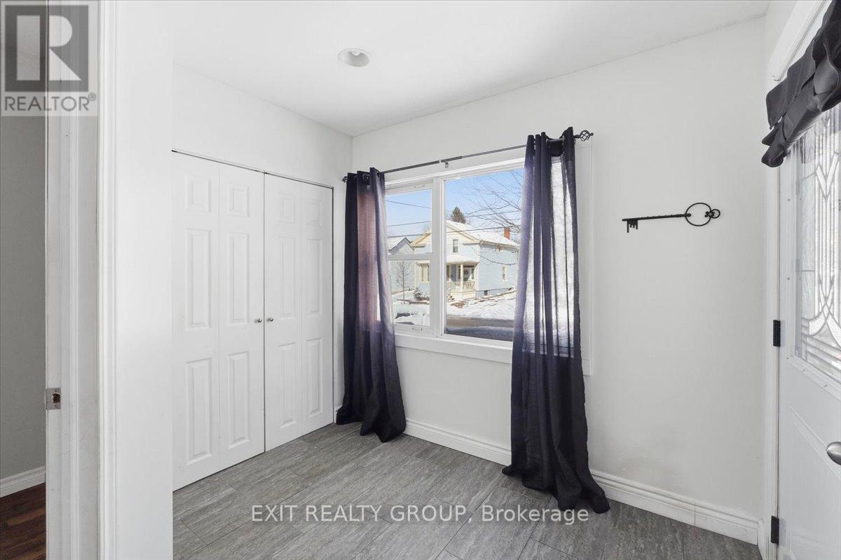 291 Tweed Street, Cobourg, Ontario  K9A 2R8 - Photo 4 - X12896658