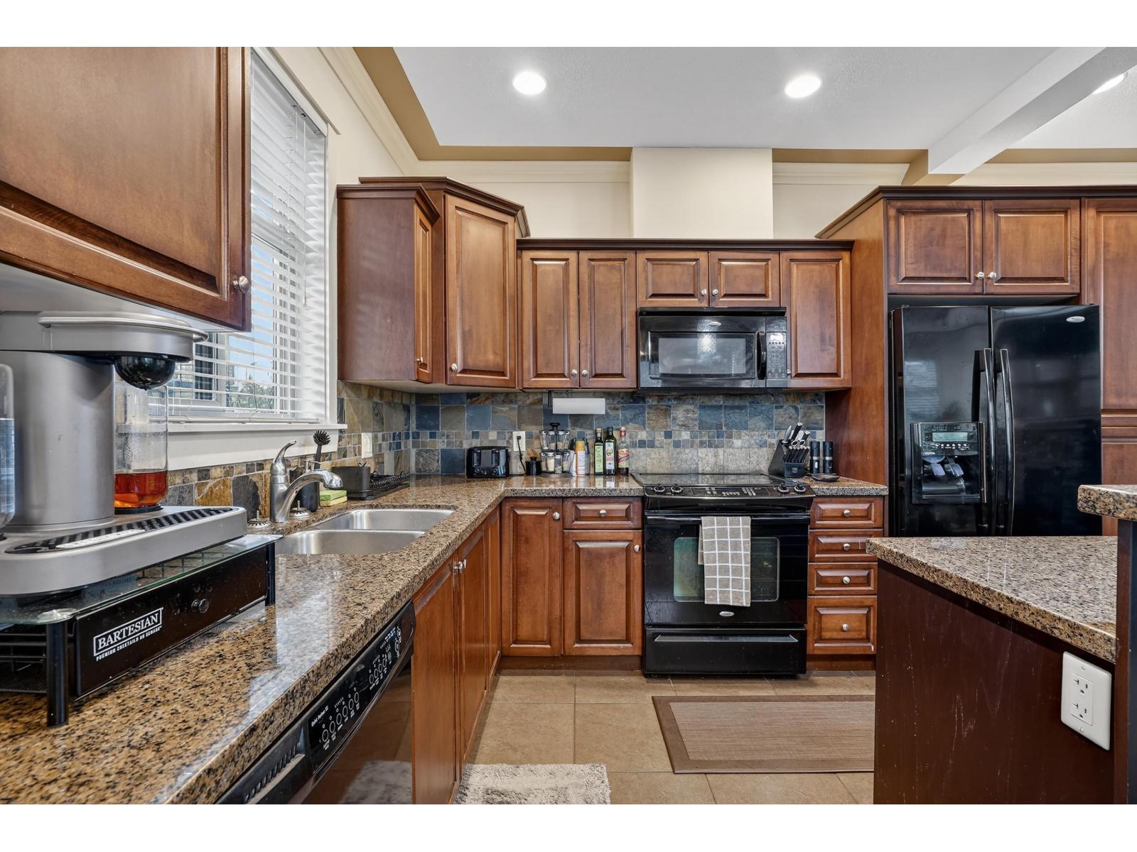 100 45893 Chesterfield Avenue, Chilliwack Downtown, Chilliwack, British Columbia  V2P 1M5 - Photo 7 - R3098190