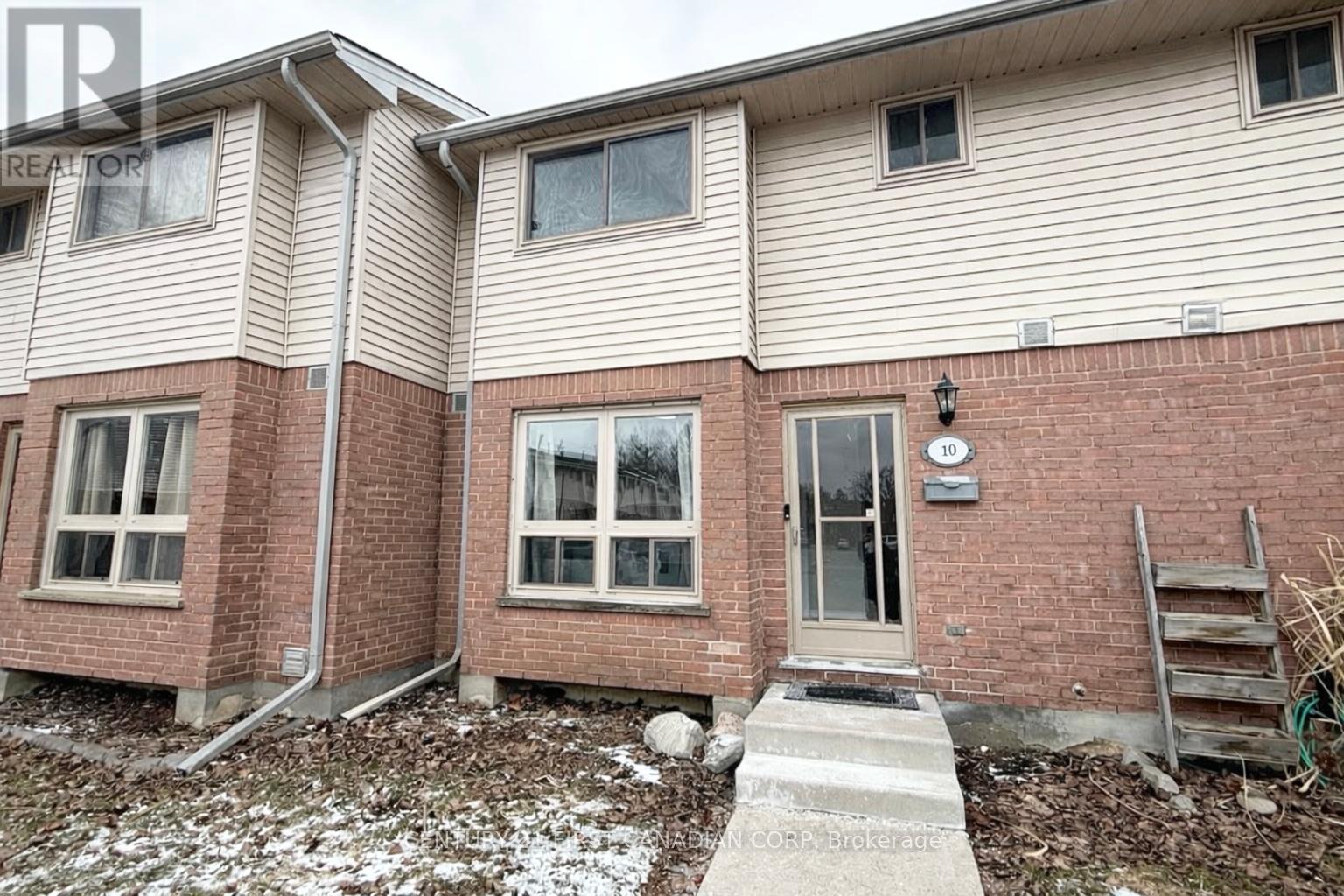 <div class="slider-price">$2,195 Monthly</div><p>10 - 89 Highview Avenue E, London South, Ontario</p>