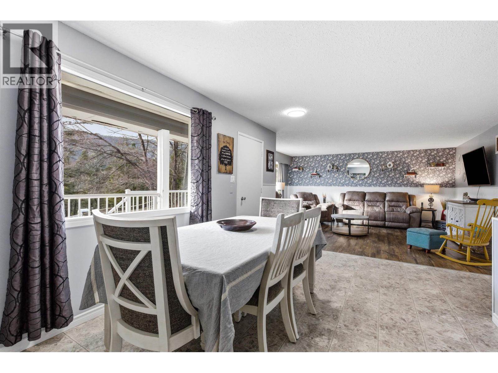 3023 De Sous Mountain Road, Williams Lake, British Columbia  V2G 5M8 - Photo 15 - R3101138