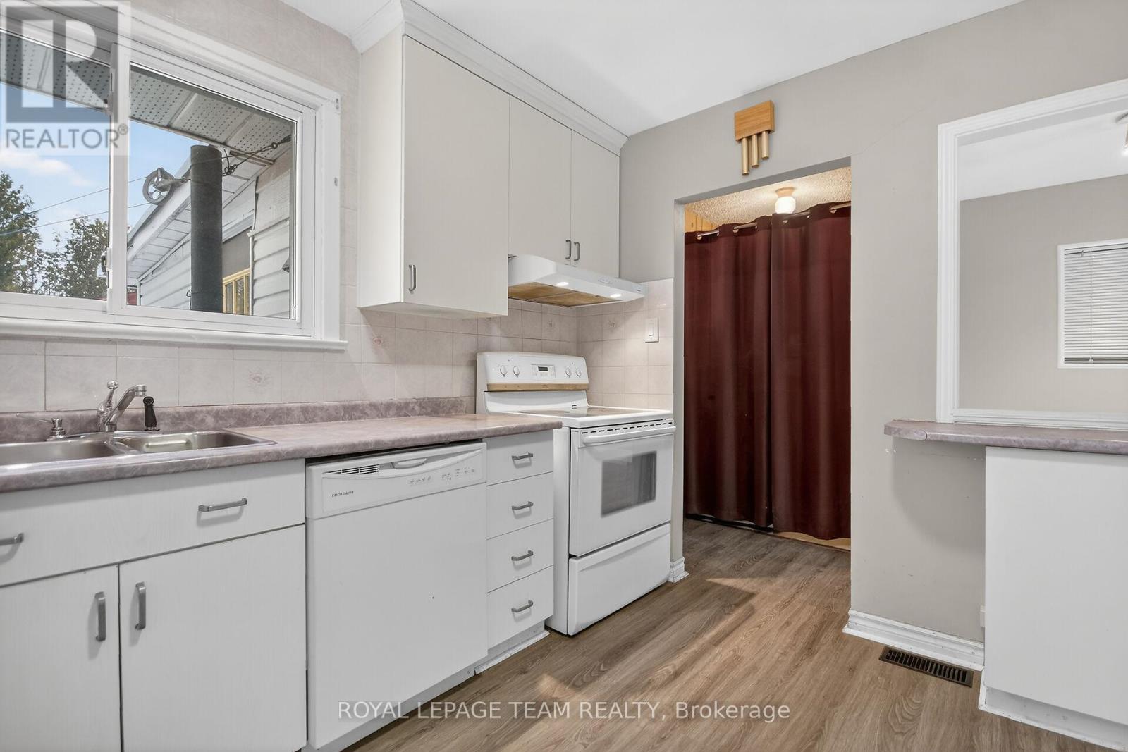 15 Savage Drive, Ottawa, Ontario  K2S 1B9 - Photo 11 - X12896636