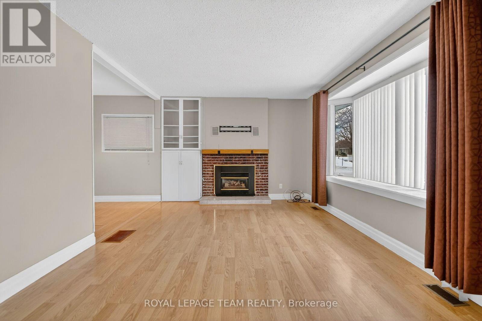 15 Savage Drive, Ottawa, Ontario  K2S 1B9 - Photo 7 - X12896636