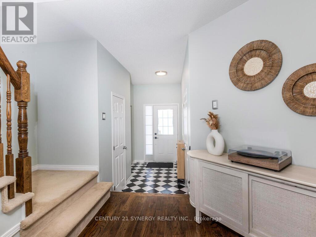 167 Romina Street, Ottawa, Ontario  K2S 0J3 - Photo 4 - X12896652