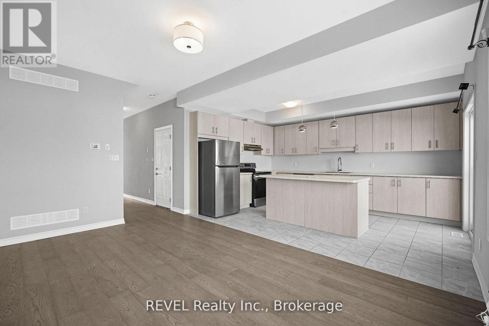 87 Renfrew Trail, Welland, Ontario  L3C 0K2 - Photo 11 - X12896660