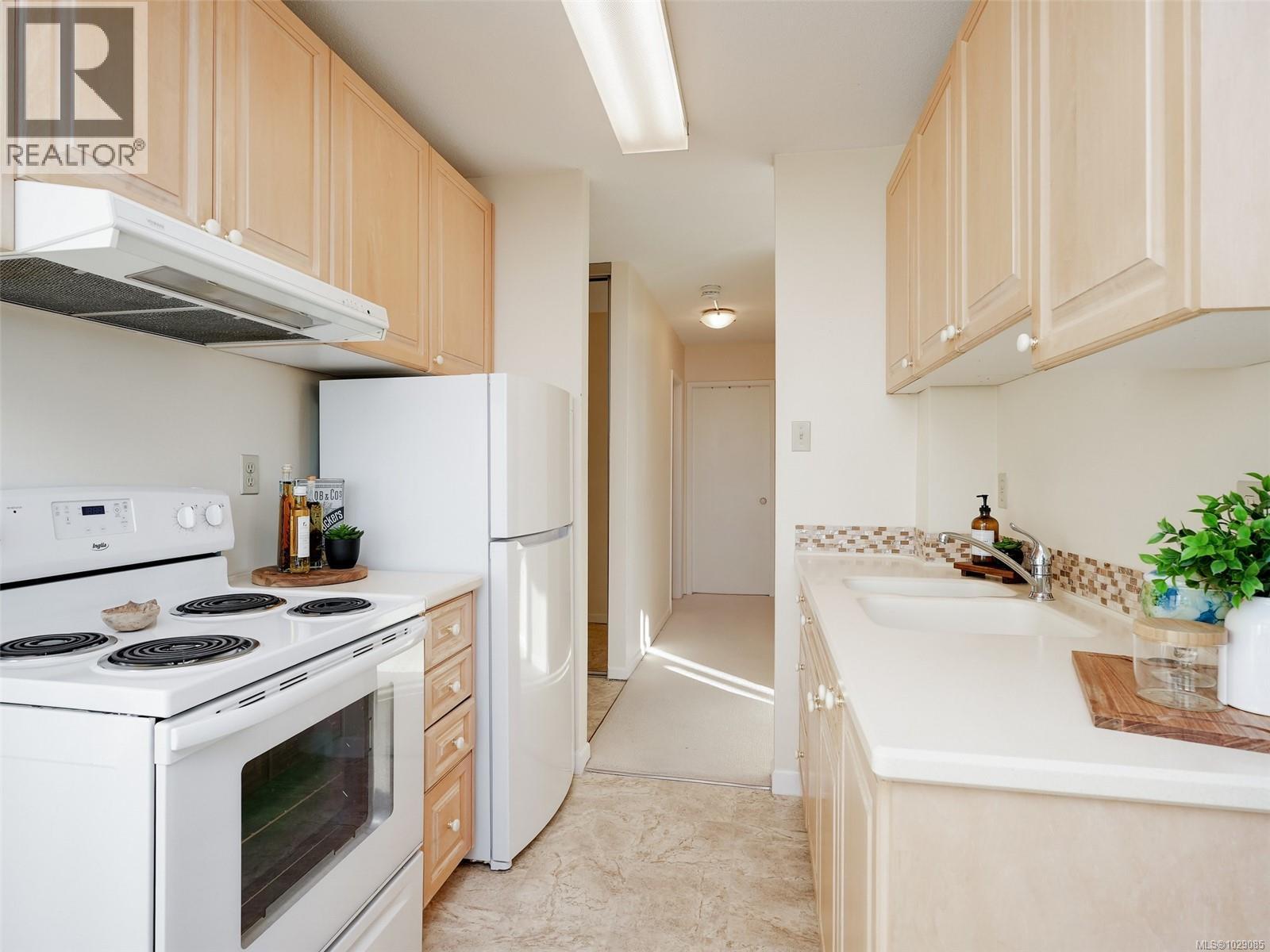 1010 647 Michigan St, Victoria, British Columbia  V8V 1S9 - Photo 10 - 1029085