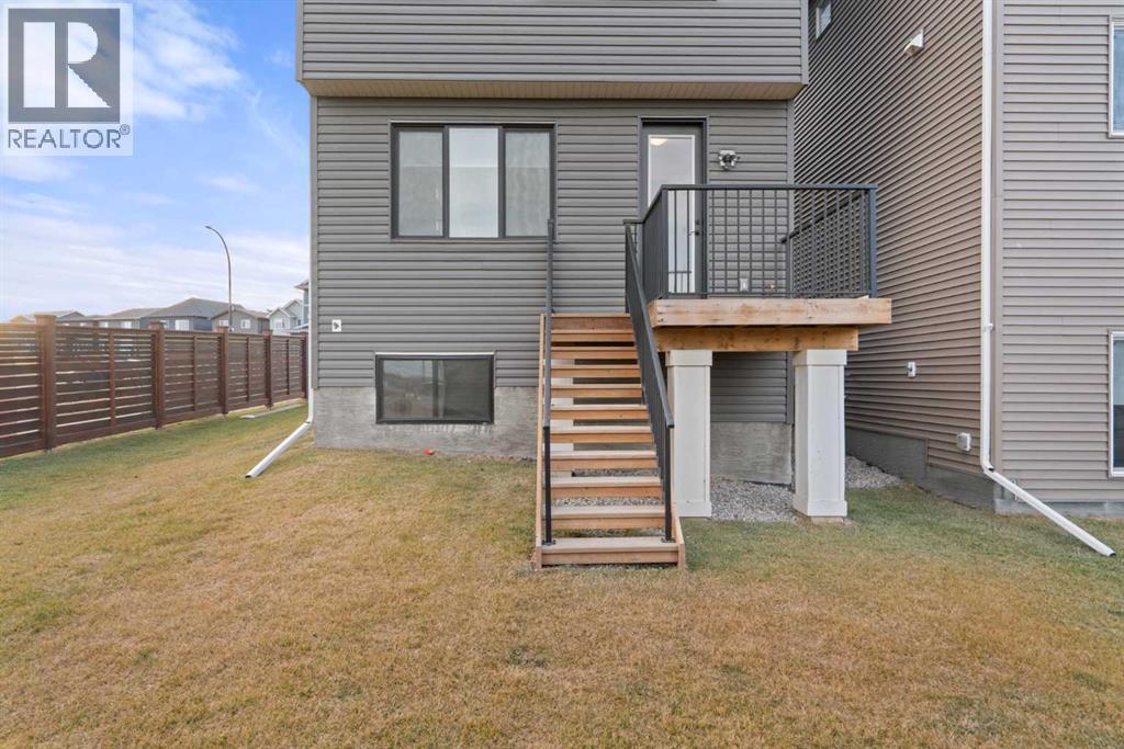 76 Lucas Common Nw, Calgary, Alberta  T3P 2B4 - Photo 46 - A2271463