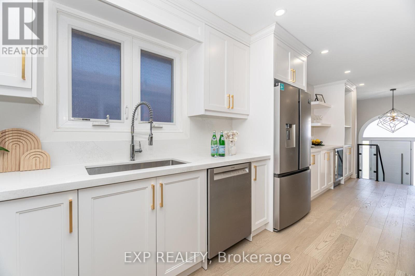 7 Boyne Highlands Court, Vaughan, Ontario  L4K 1K4 - Photo 10 - N12896606