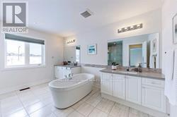 156 Ben Sinclair Avenue, East Gwillimbury, Ontario  L9N 0S2 - Photo 22 - N12896648