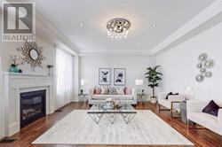 156 Ben Sinclair Avenue, East Gwillimbury, Ontario  L9N 0S2 - Photo 4 - N12896648