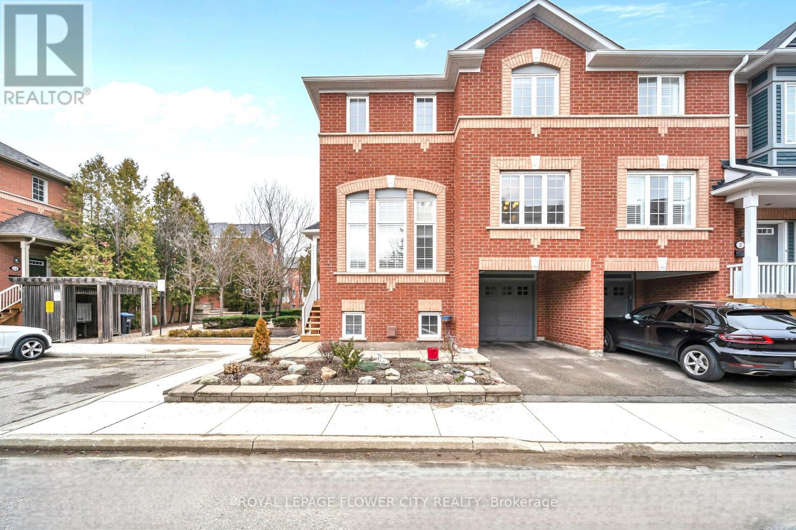 1 - 5031 E Mill Road, Mississauga, Ontario  L5V 2M5 - Photo 3 - W12894876