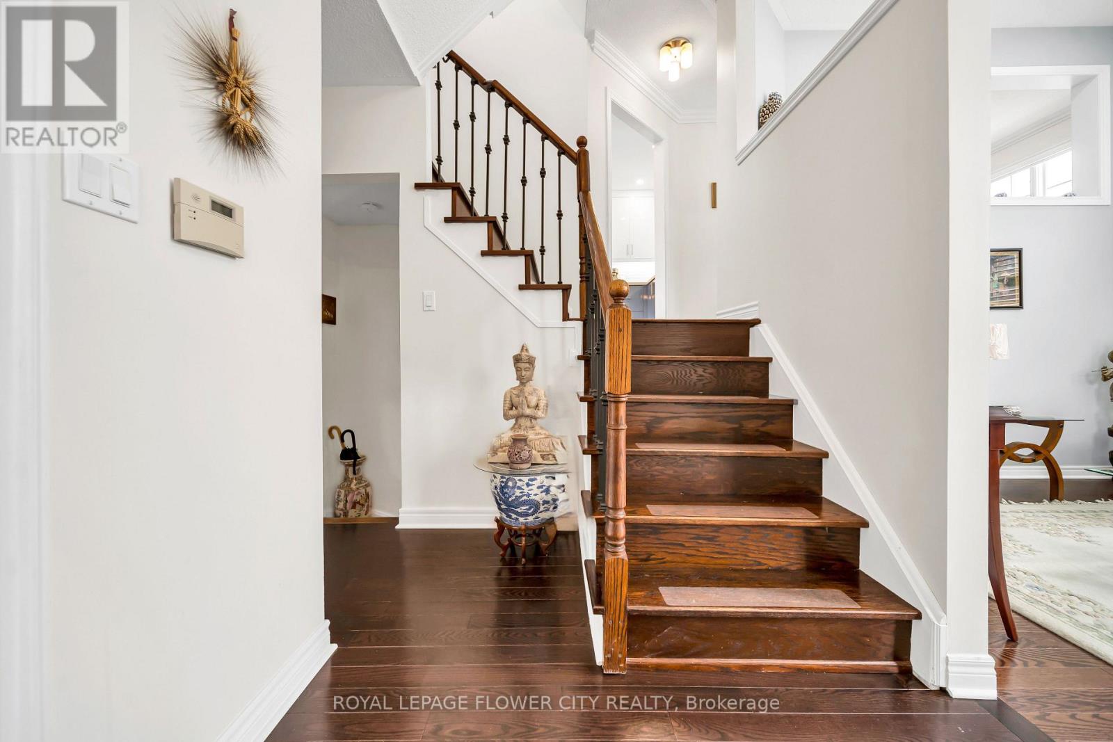 1 - 5031 E Mill Road, Mississauga, Ontario  L5V 2M5 - Photo 6 - W12894876