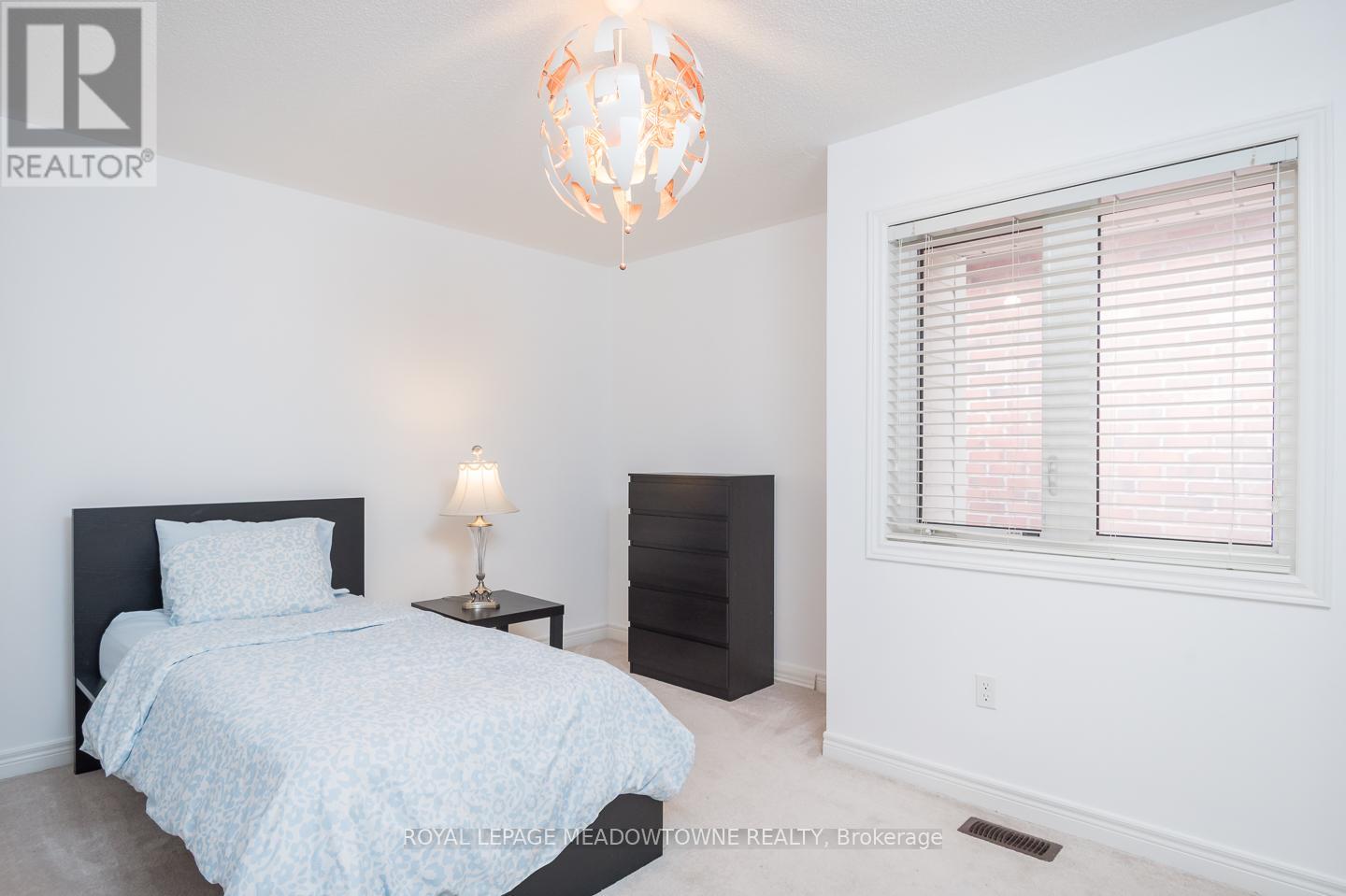 471 Ollerenshaw Point, Milton (Ha Harrison), Ontario  L9T 8P7 - Photo 32 - W12896578