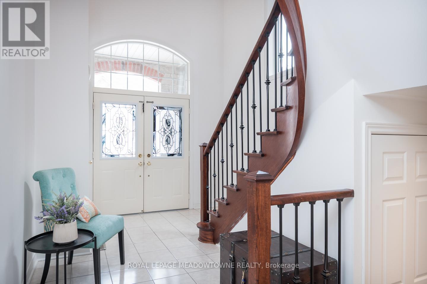 471 Ollerenshaw Point, Milton (Ha Harrison), Ontario  L9T 8P7 - Photo 4 - W12896578