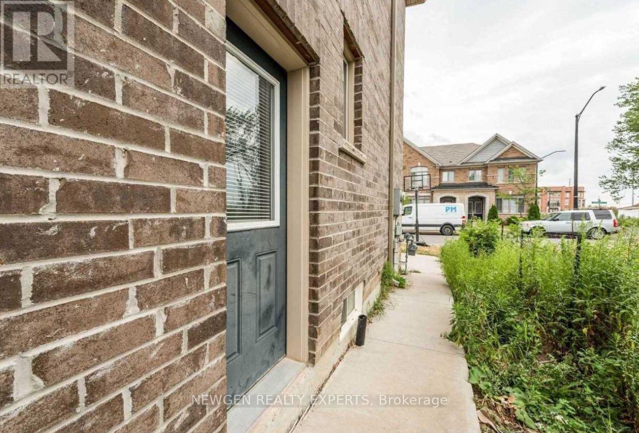24 Thornapple (Basement) Street, Brampton (Sandringham-Wellington North), Ontario  L6R 3X2 - Photo 6 - W12896588