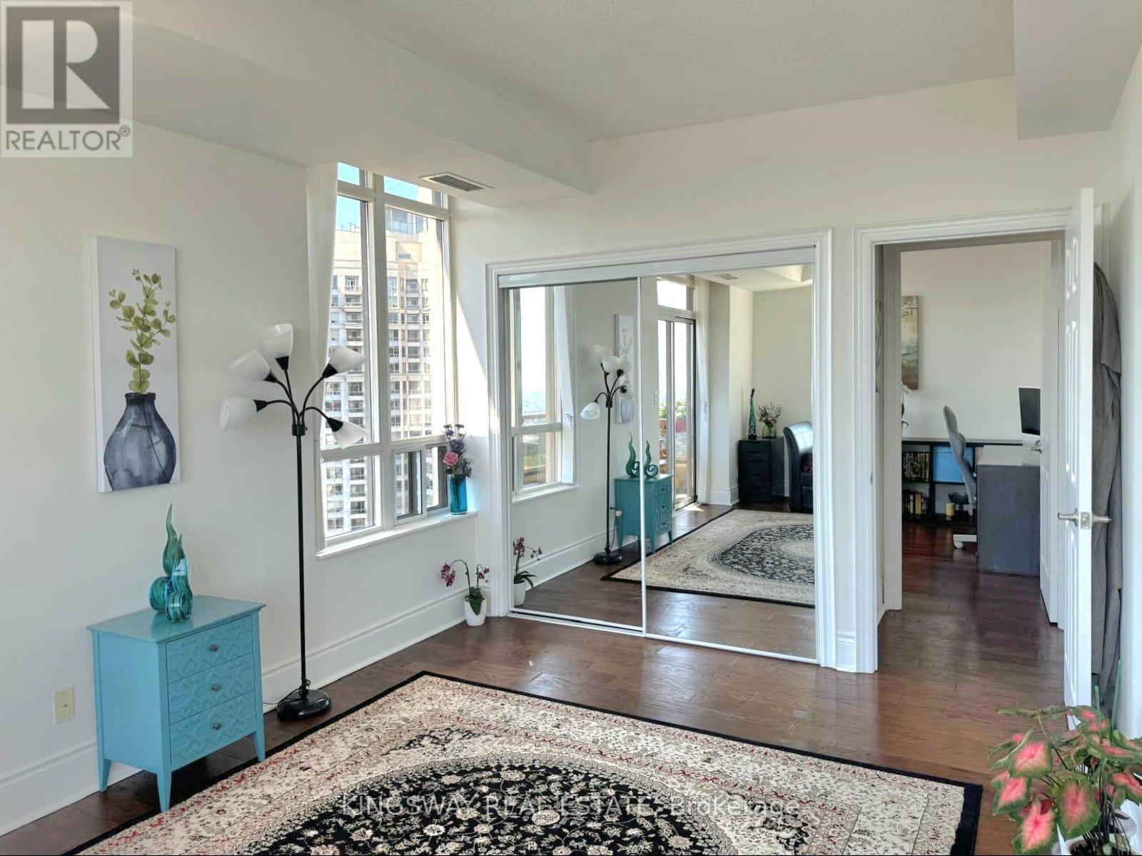 3009 - 3880 Duke Of York Boulevard, Mississauga (City Centre), Ontario  L5B 4M7 - Photo 12 - W12896620