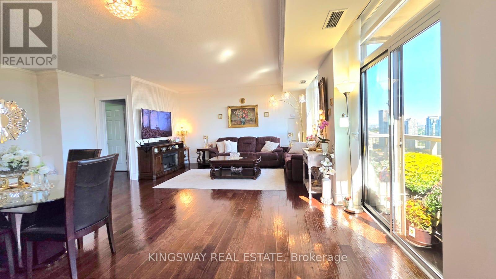 3009 - 3880 Duke Of York Boulevard, Mississauga (City Centre), Ontario  L5B 4M7 - Photo 4 - W12896620