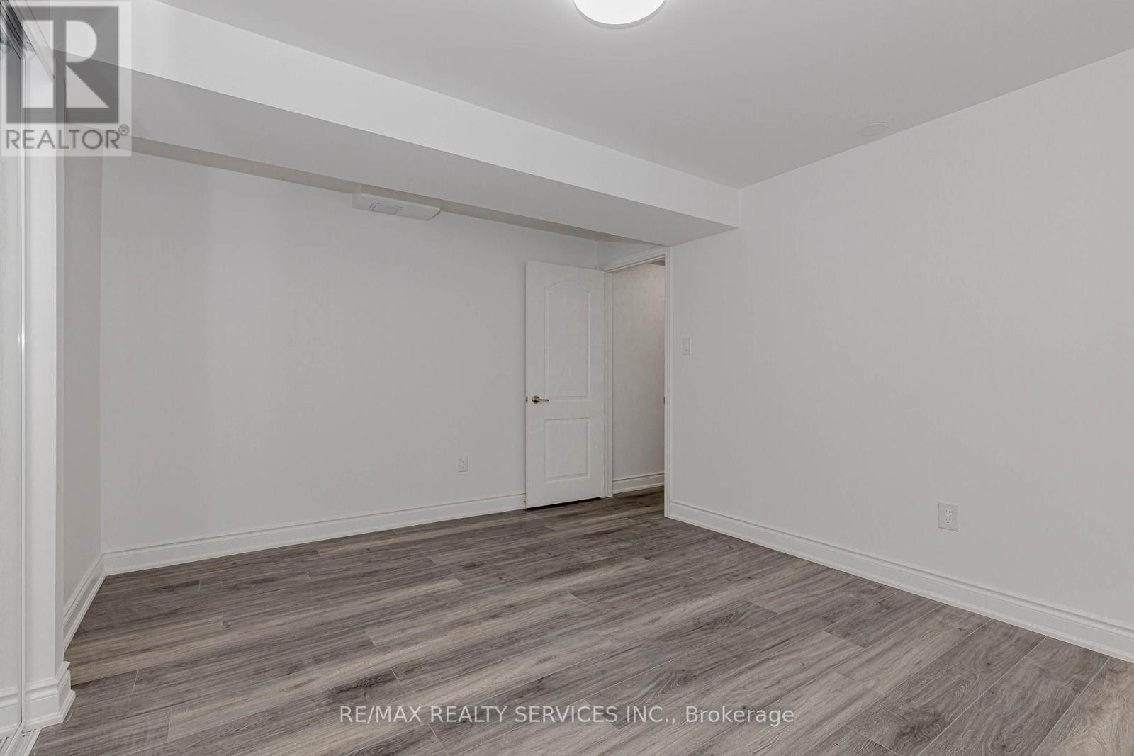 Lower - 132 Bloomsbury Avenue, Brampton (Vales Of Castlemore), Ontario  L6P 2X2 - Photo 11 - W12896622