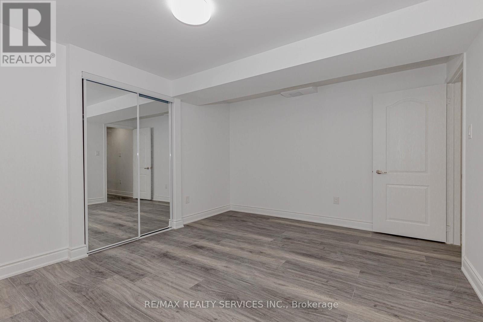 Lower - 132 Bloomsbury Avenue, Brampton (Vales Of Castlemore), Ontario  L6P 2X2 - Photo 9 - W12896622