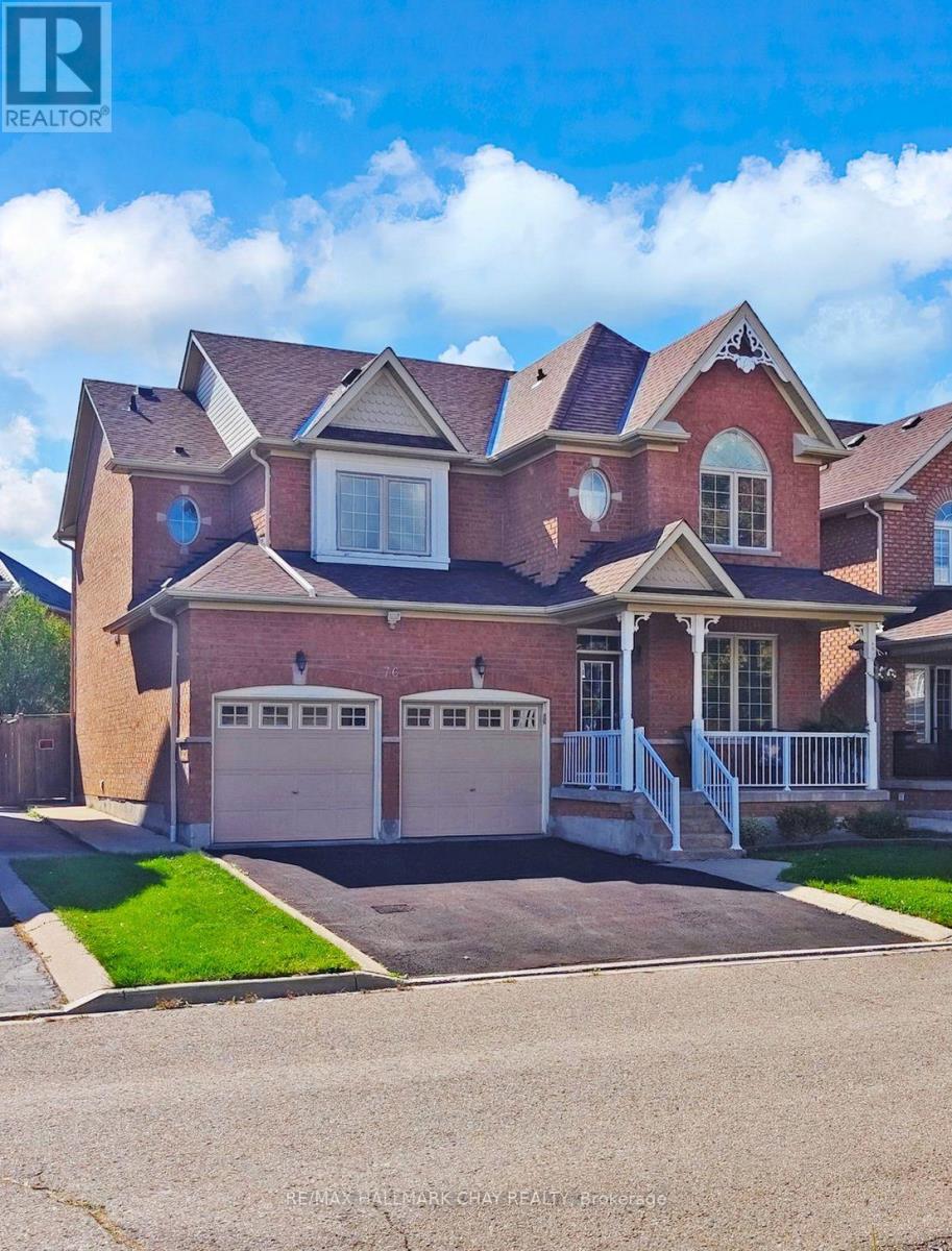 76 Cobblestone Court, Brampton (Sandringham-Wellington), Ontario  L6R 2S4 - Photo 2 - W12896630
