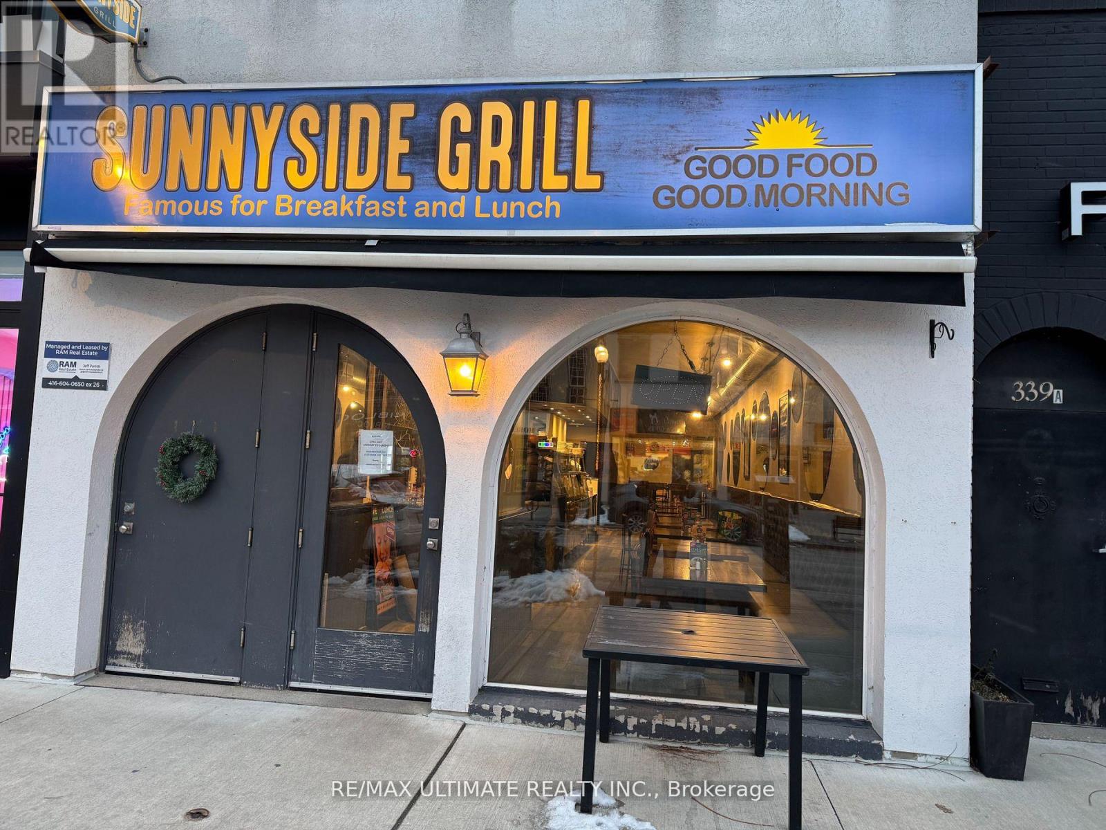 337 LAKESHORE ROAD E, oakville (oo old oakville), Ontario