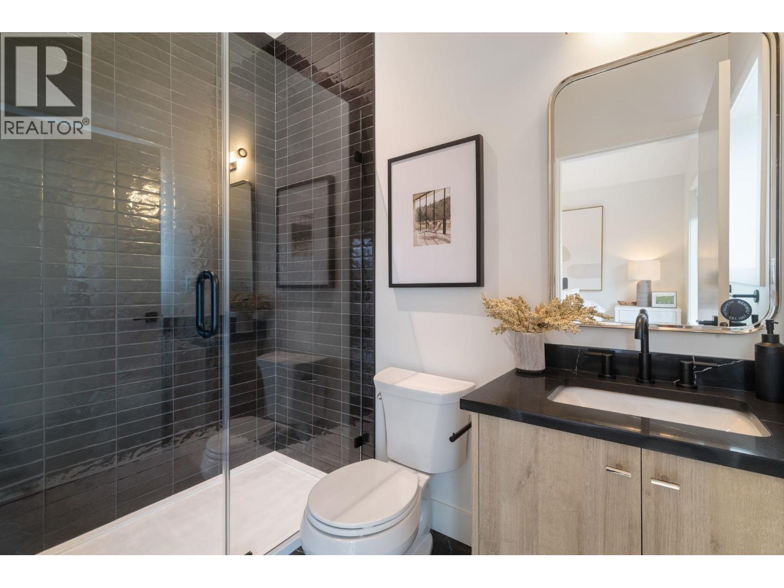 2 2539 Grant Street, Vancouver, British Columbia  V5K 3G6 - Photo 23 - R3101007