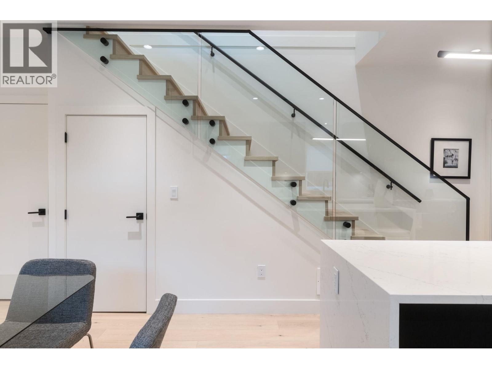 2 2539 Grant Street, Vancouver, British Columbia  V5K 3G6 - Photo 18 - R3101007