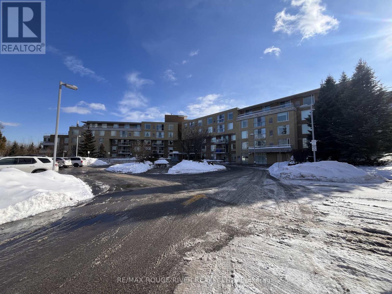 513 - 452 Scarborough Golf Club Road, Toronto (Woburn), Ontario  M1G 1H1 - Photo 2 - E12722086
