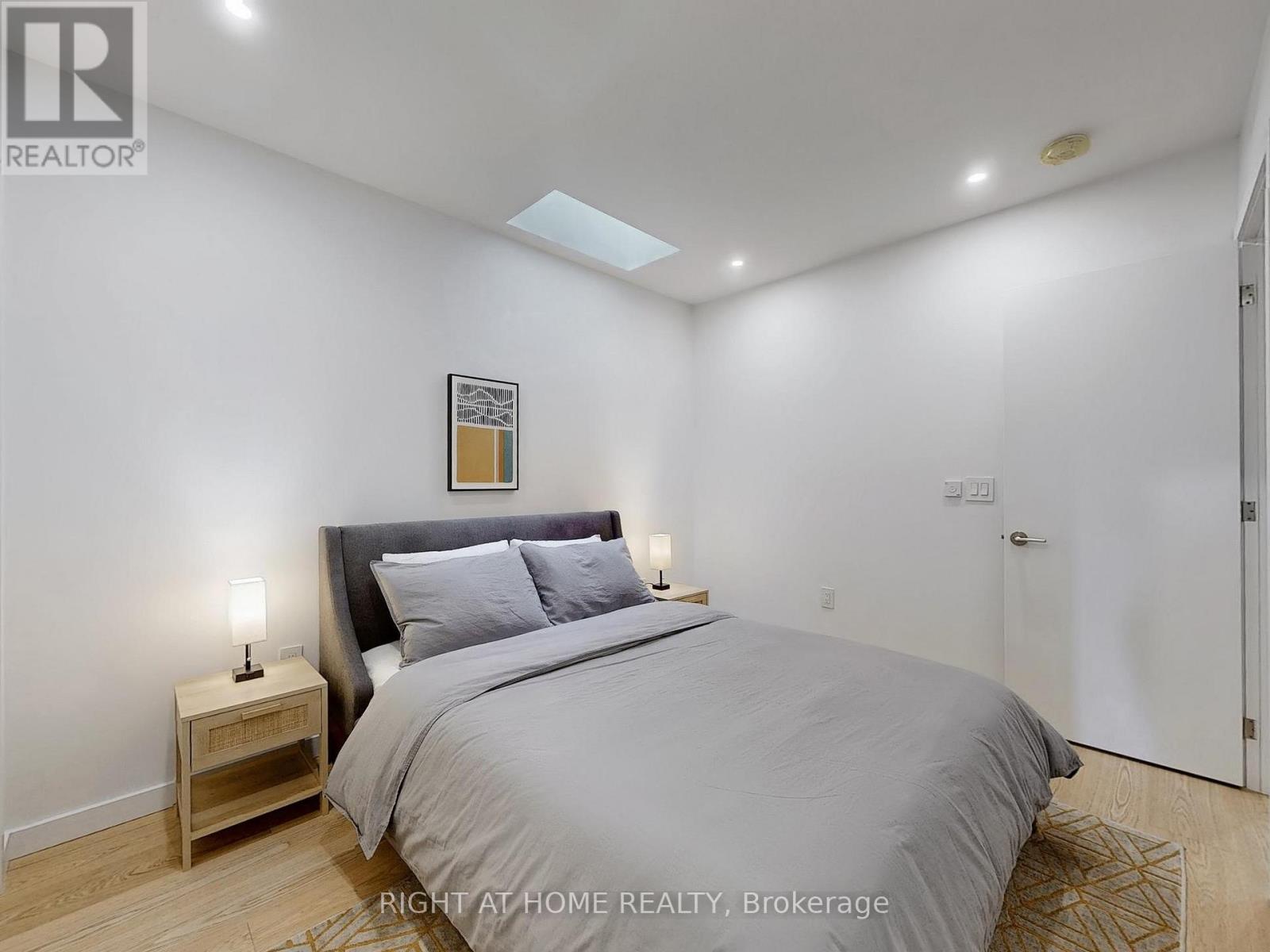 2 - 798 Dovercourt Road, Toronto, Ontario  M6H 2X3 - Photo 16 - W12702966