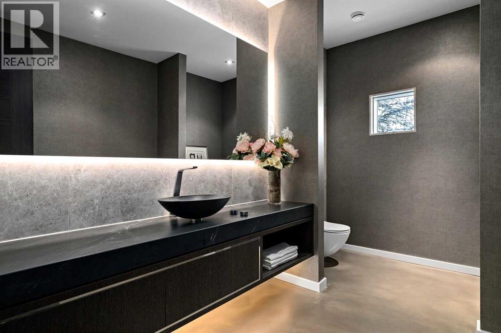 25 Posthill Drive Sw, Calgary, Alberta  T3H 0A8 - Photo 15 - A2281353