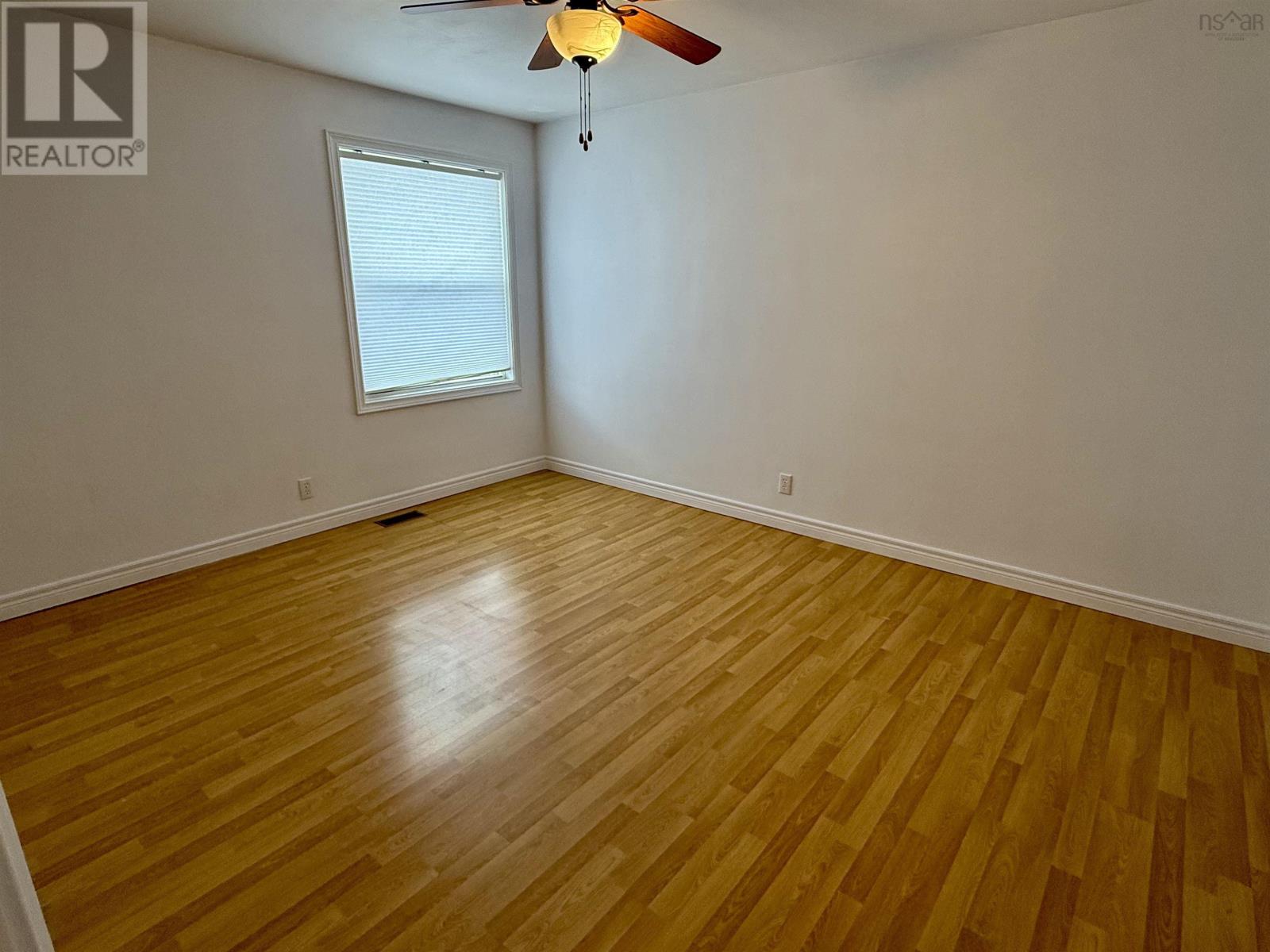 50 Kaullback Street, Truro, Nova Scotia  B2N 3M6 - Photo 11 - 202604697