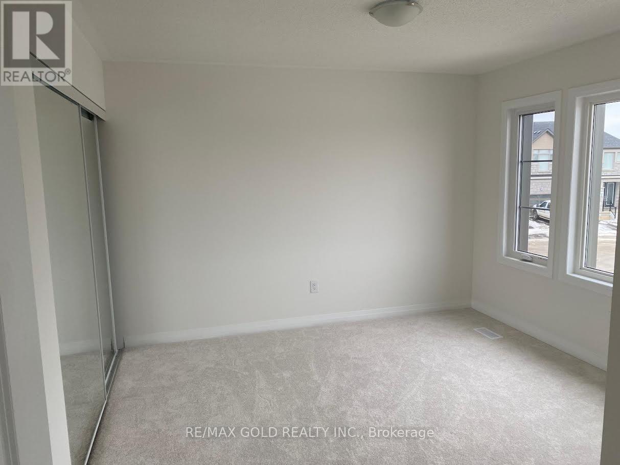 3 Pinnacle Court, Hamilton (Mount Hope), Ontario  L0R 1W0 - Photo 22 - X12896610