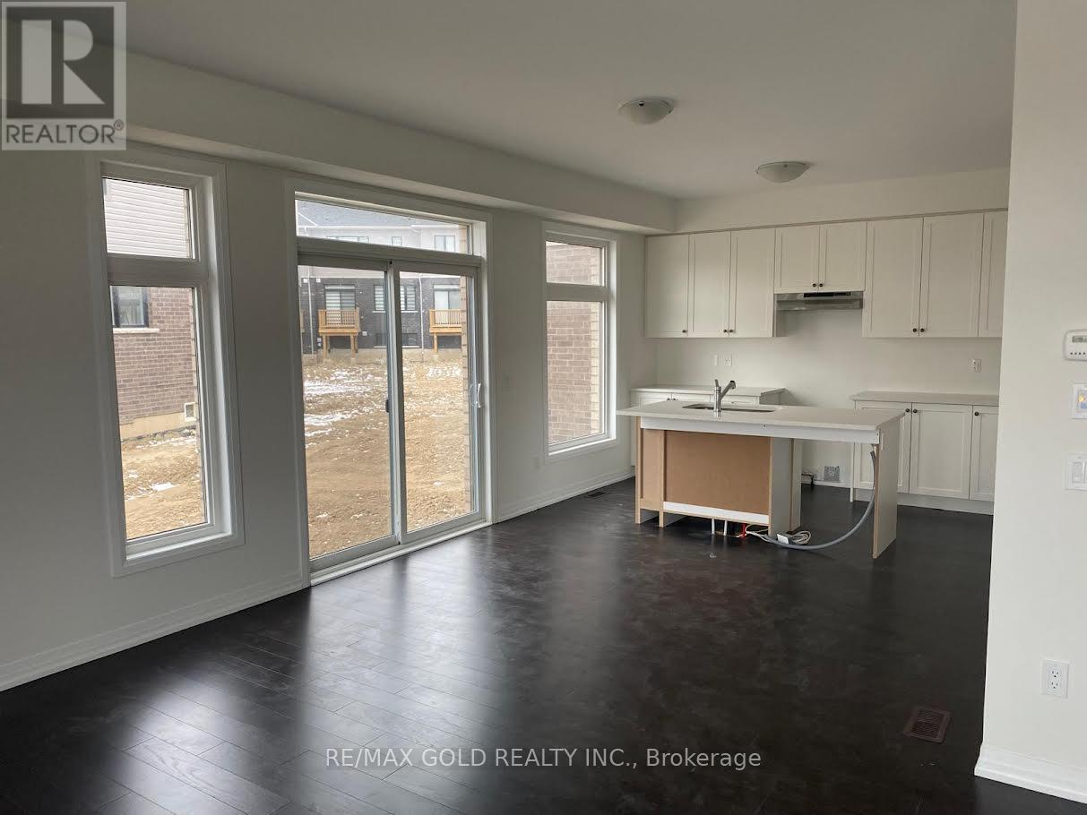 3 Pinnacle Court, Hamilton (Mount Hope), Ontario  L0R 1W0 - Photo 4 - X12896610